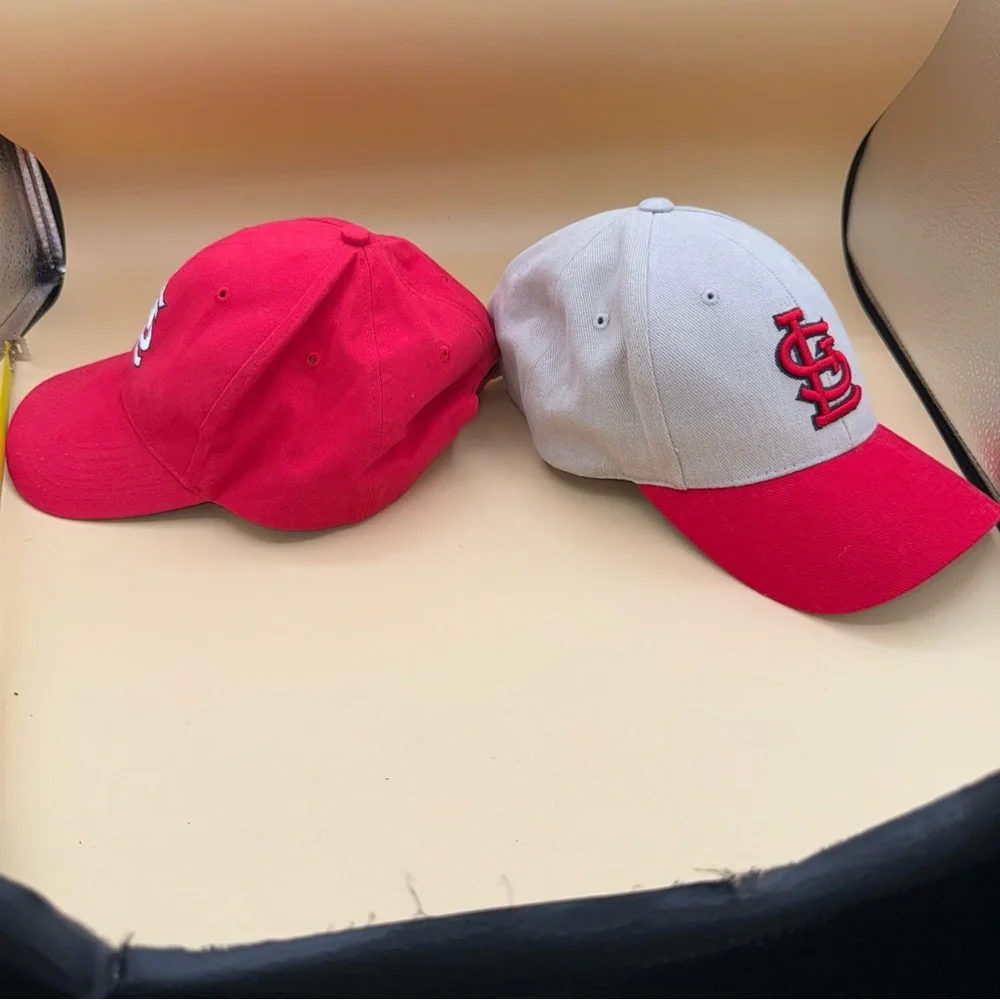 Two St. Louis Cardinals Red/White, Taupe/Red Baseball Caps, MLB,‎ EUC